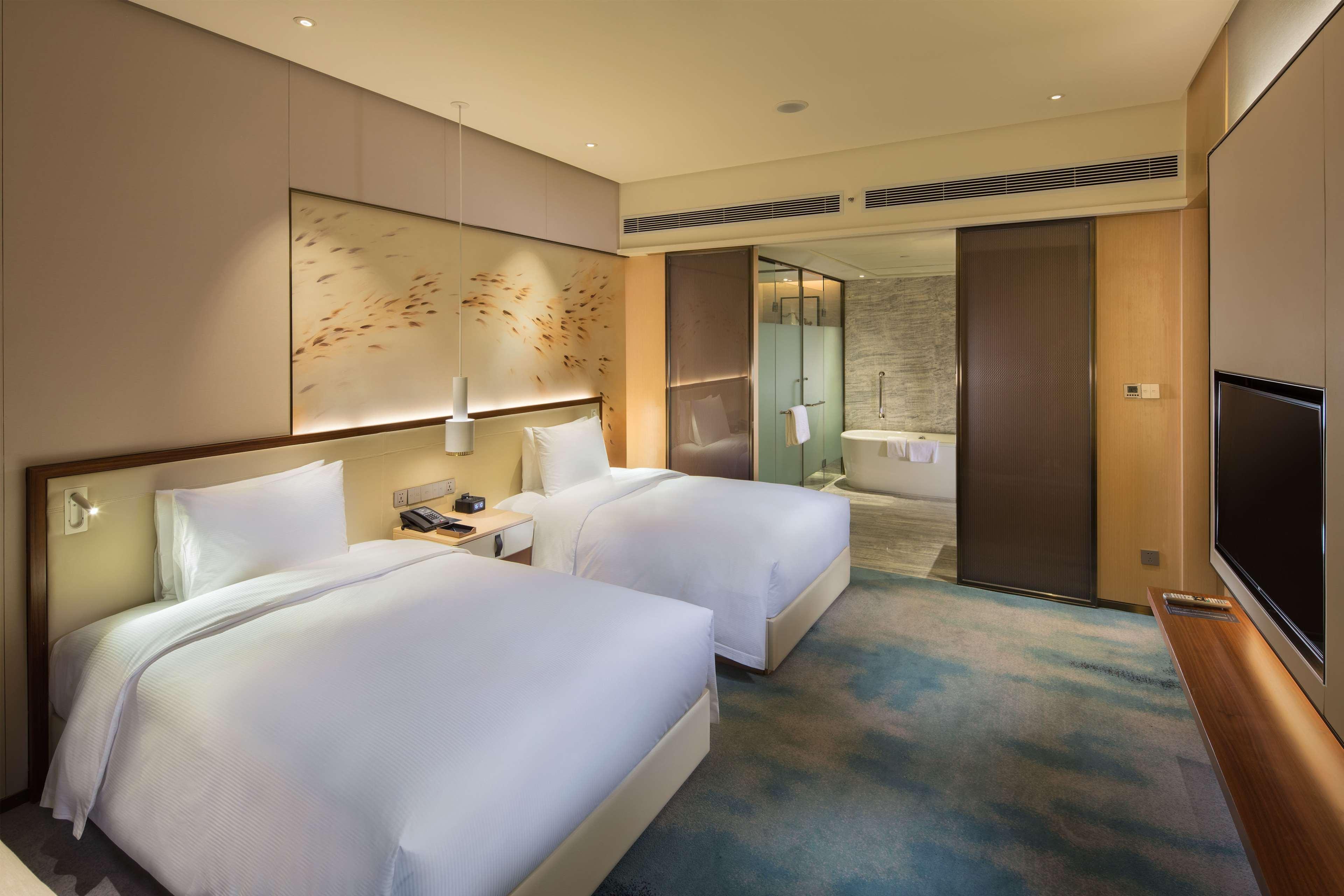 Hilton Quanzhou Riverside Экстерьер фото