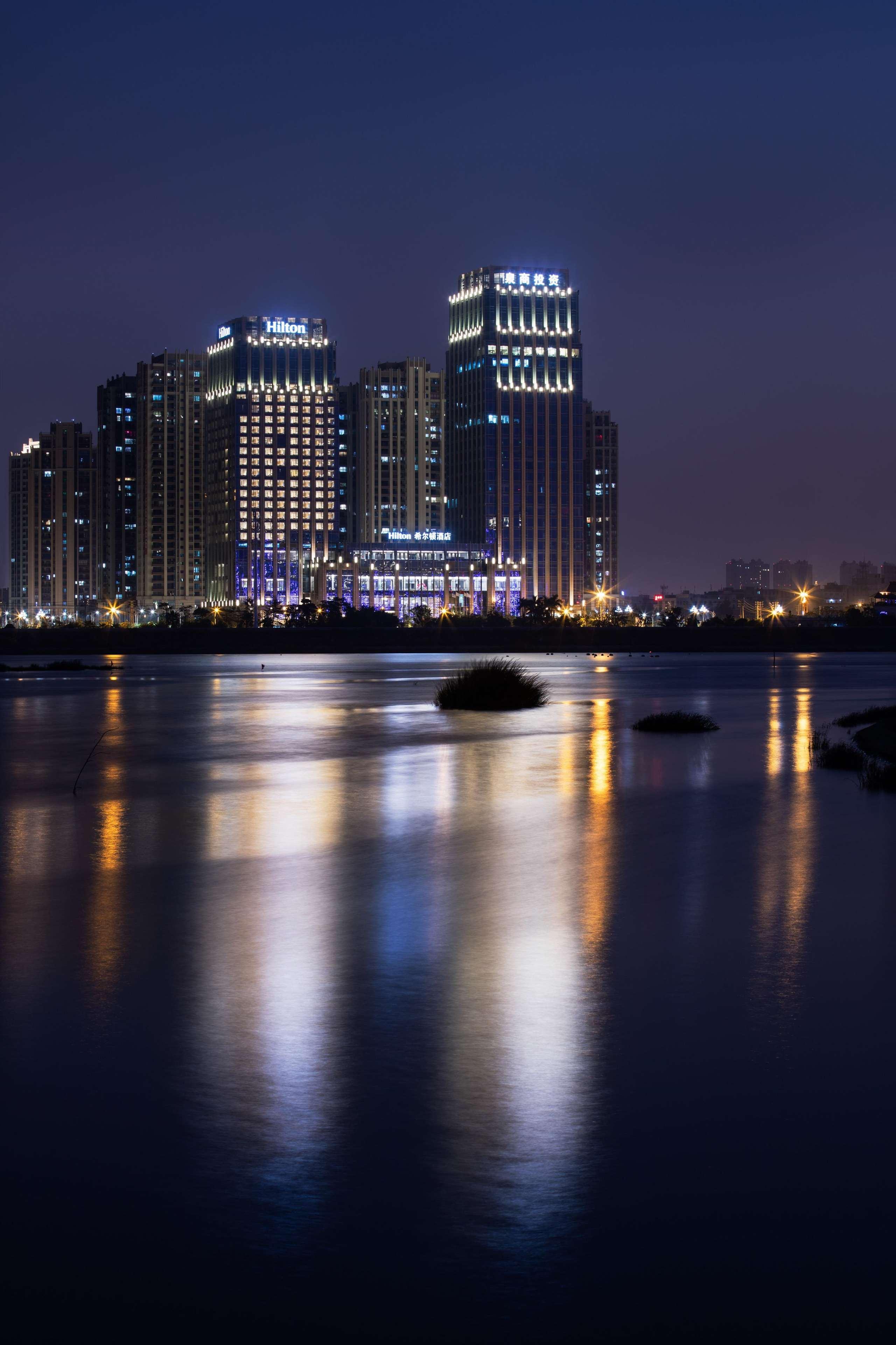 Отель Hilton Quanzhou Riverside Экстерьер фото