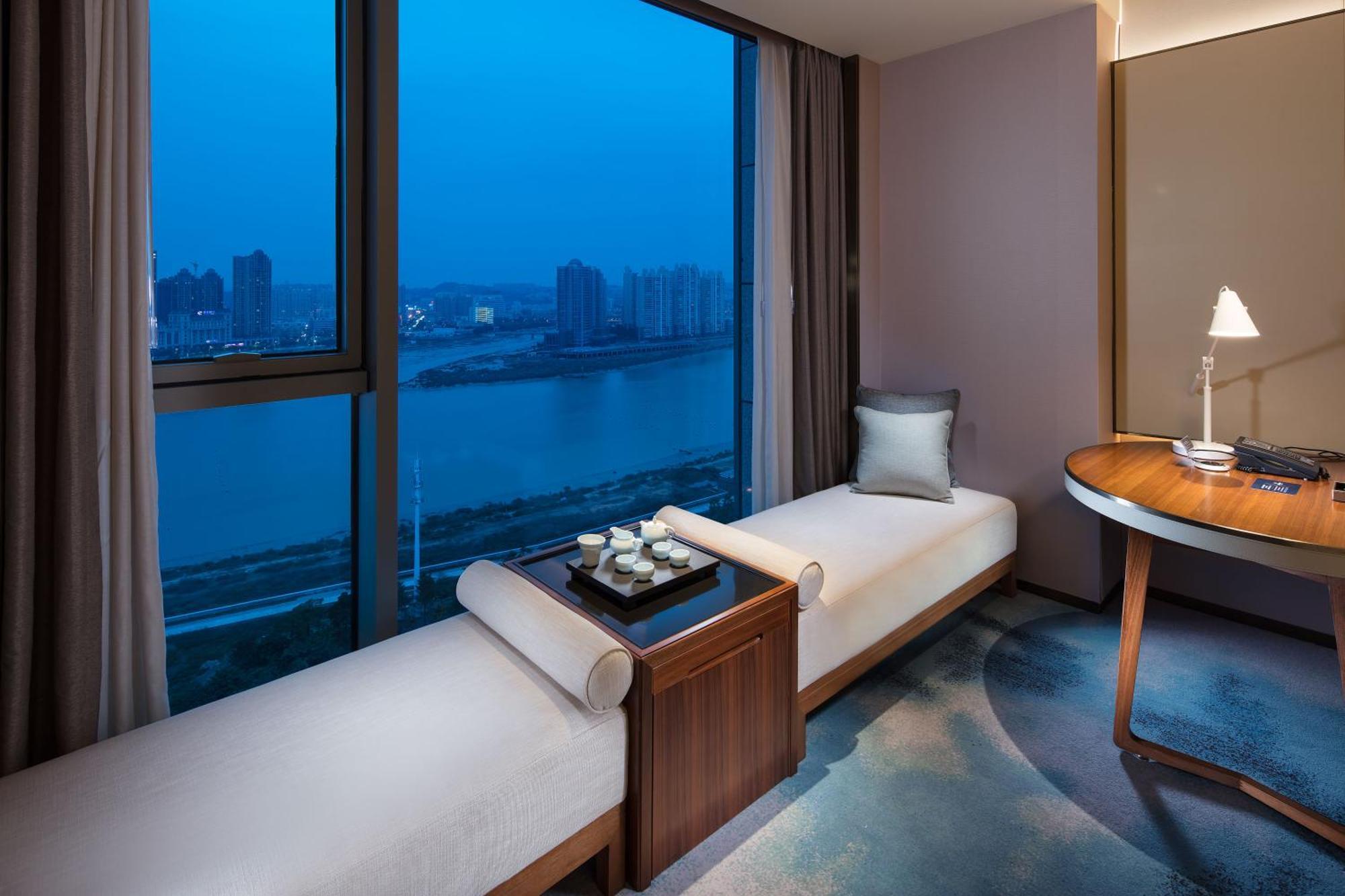 Hilton Quanzhou Riverside Экстерьер фото